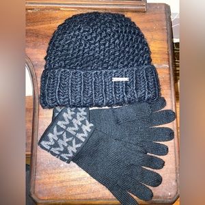 Black Michael Kors winter hat and glove set